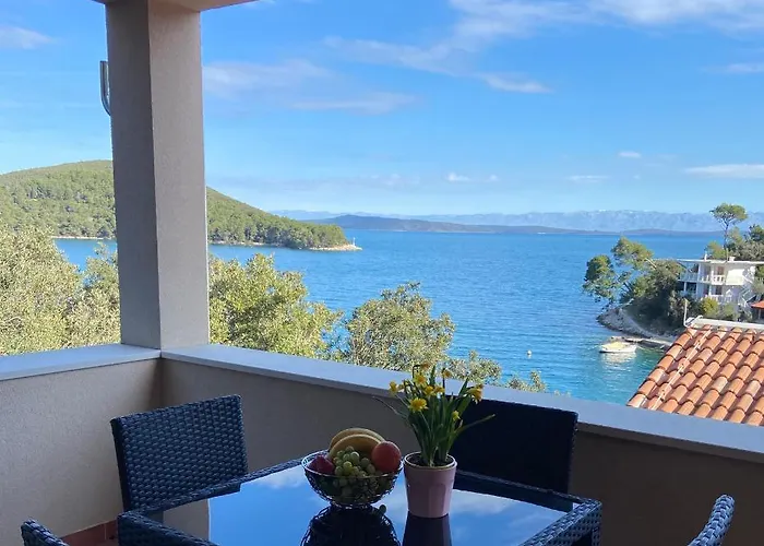 Eva מלון דירות 4*